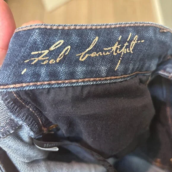 White House Black Market denim shorts - Picture 5 of 7